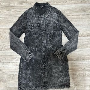 Yest Acid Wash Long-Sleeve Button Front Dress